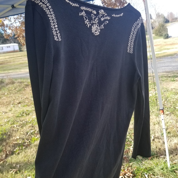 Chico's embroidered black pull over with open v neck. Long sleeve. Size 2 - Picture 3 of 5